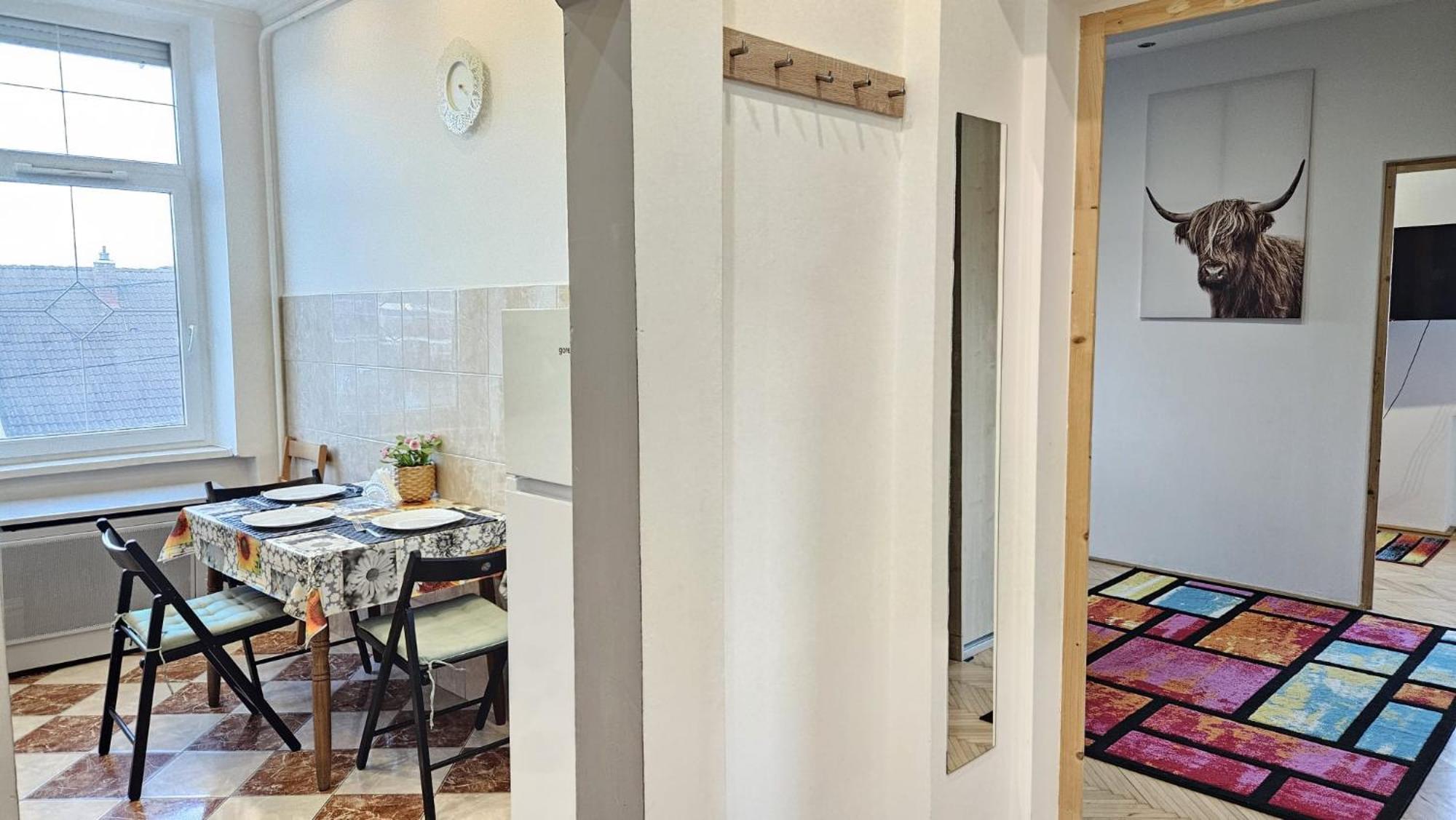 Lovely central apartment with free parking, Központhoz közeli 2 szép szobás lakás Győr Exterior foto